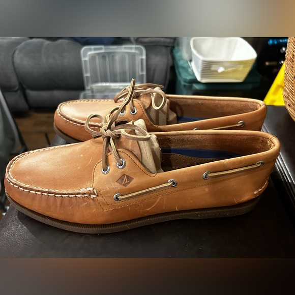 Never been worn!!! Size 12 sperrys. Was gifted the wrong size - Picture 4 of 5